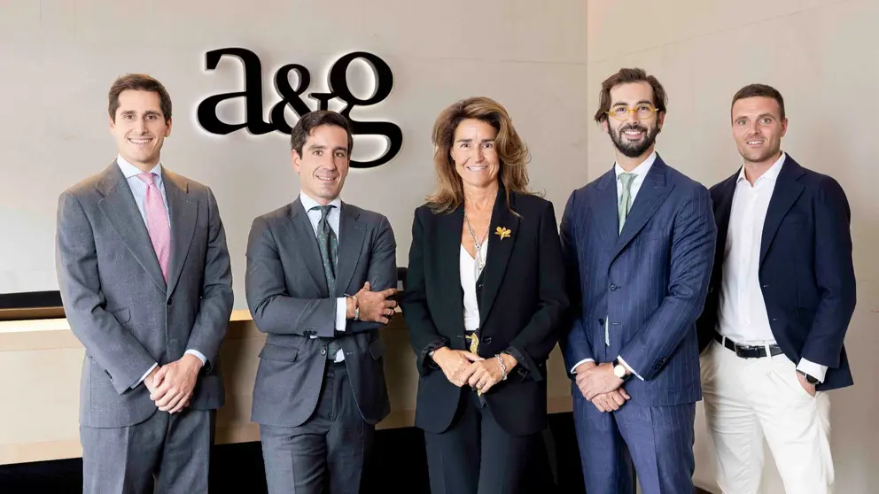A&G incorpora, ente otros banqueros, al exfutbolista Javier Eraso.