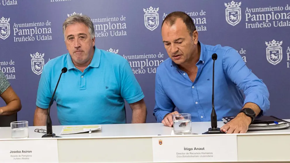 El alcalde de Pamplona, Joseba Asirón, junto Iñigo Anaut en un imagen de archivo.