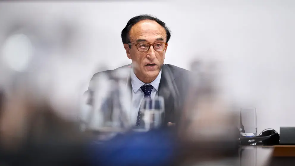 Jesús Polo, presidente de la mesa de contratación de las obras de Belate comparece en la comisión de investigación del Parlamento de Navarra sobre licitación y adjudicación de obras públicas del Gobierno de Navarra. PABLO LASAOSA