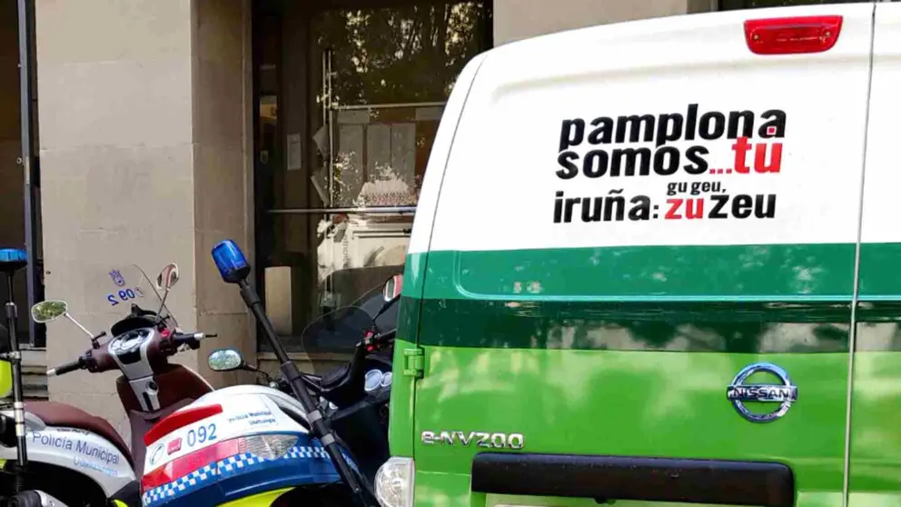 Furgonestas como la de la imagen son las que se van a rotular con la imagen de marca copiada. AYUNTAMIENTO DE PAMPLONA