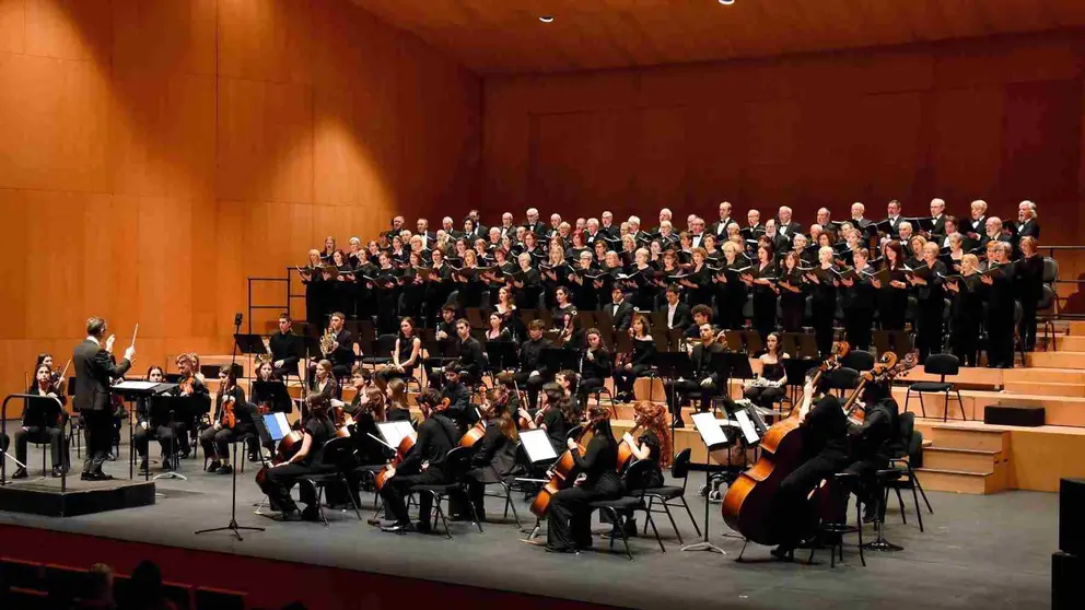 Concierto sinfónico de la Federación de Coros de Navarra 2025 en Baluarte. FCNAE