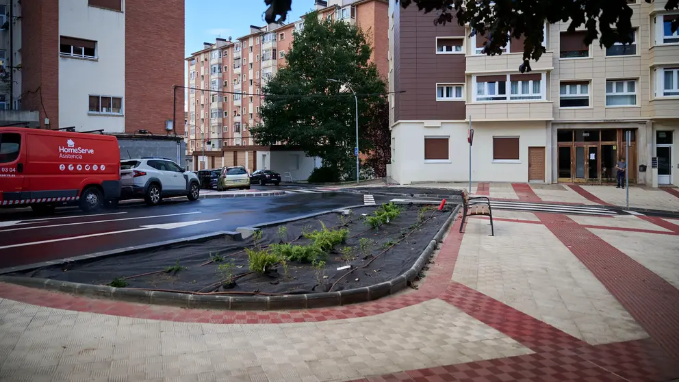 La Gerencia y la Comisi&oacute;n de Urbanismo del Ayuntamiento visitan los trabajos de mejora de la caminabilidad, naturalizaci&oacute;n y reparaci&oacute;n de firmes en Santa Mar&iacute;a la Real. PABLO LASAOSA