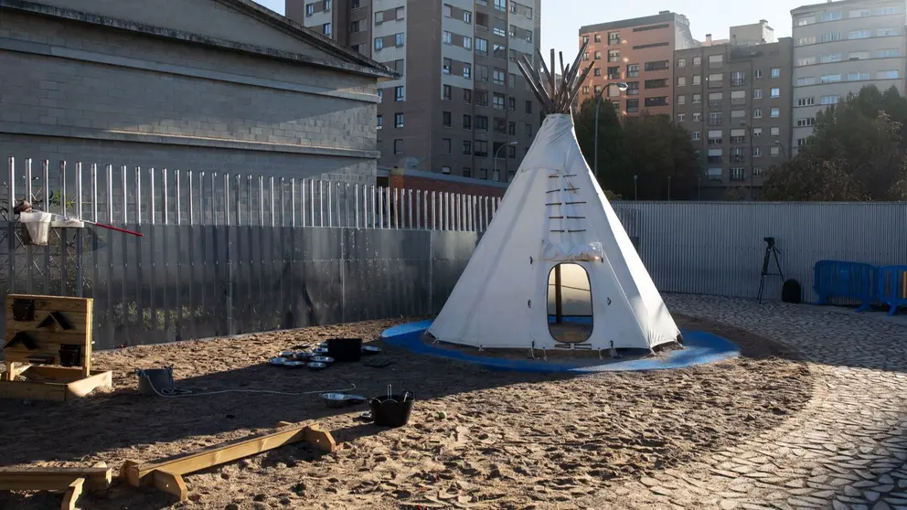 Imagen del nuevo patio de la escuela infantil Hello de Pamplona. AYUNTAMIENTO DE PAMPLONA