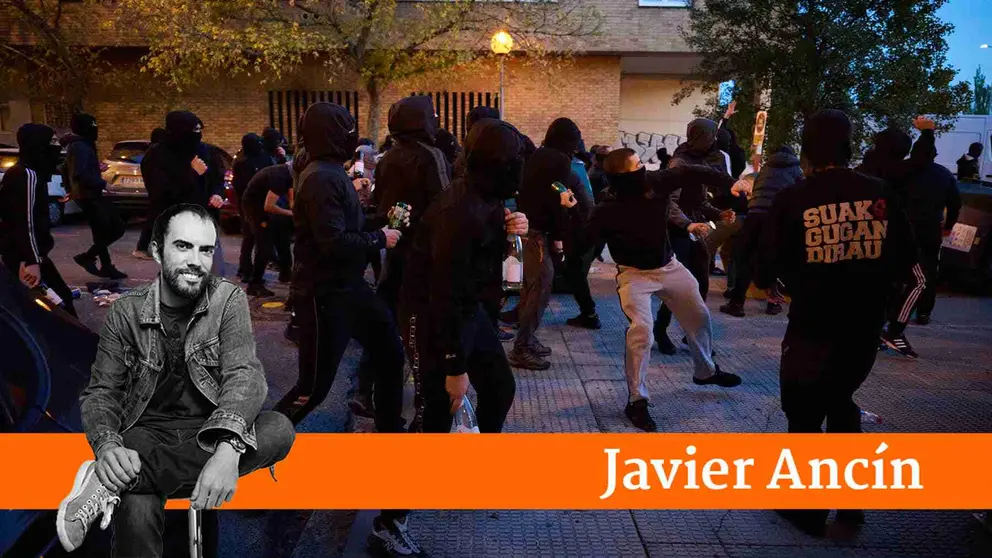 Disturbios en Pamplona frente al acto de Vito Quiles que finalmente ha sido cancelado. PABLO LASAOSA