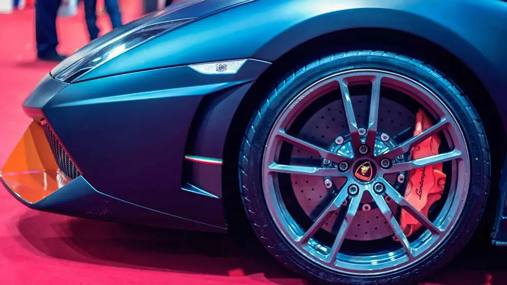 Vehículo de alta gama. Pexels - Megapixelstock