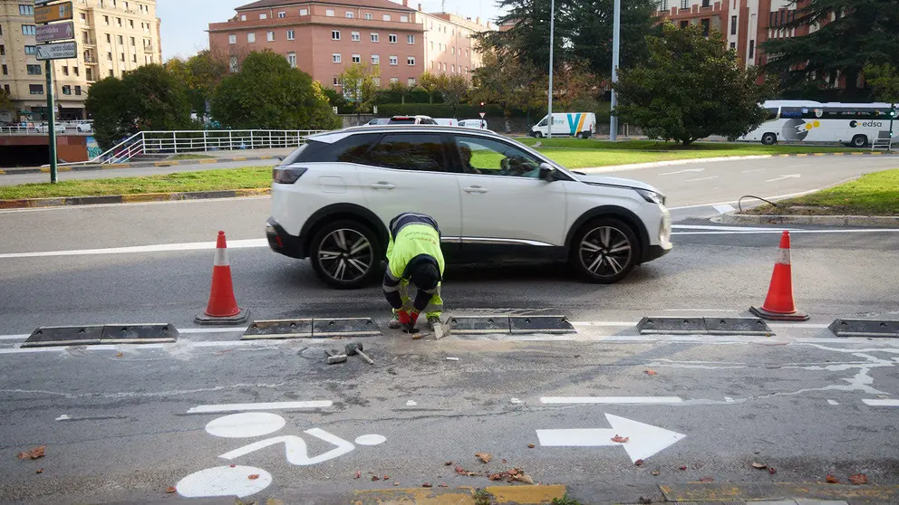 xLa Gerencia y la Comisión de Urbanismo del Ayuntamiento visitan las obras de mejora de la accesibilidad y de la movilidad en el entorno de la plaza de los Fueros. NAVARRA.COM