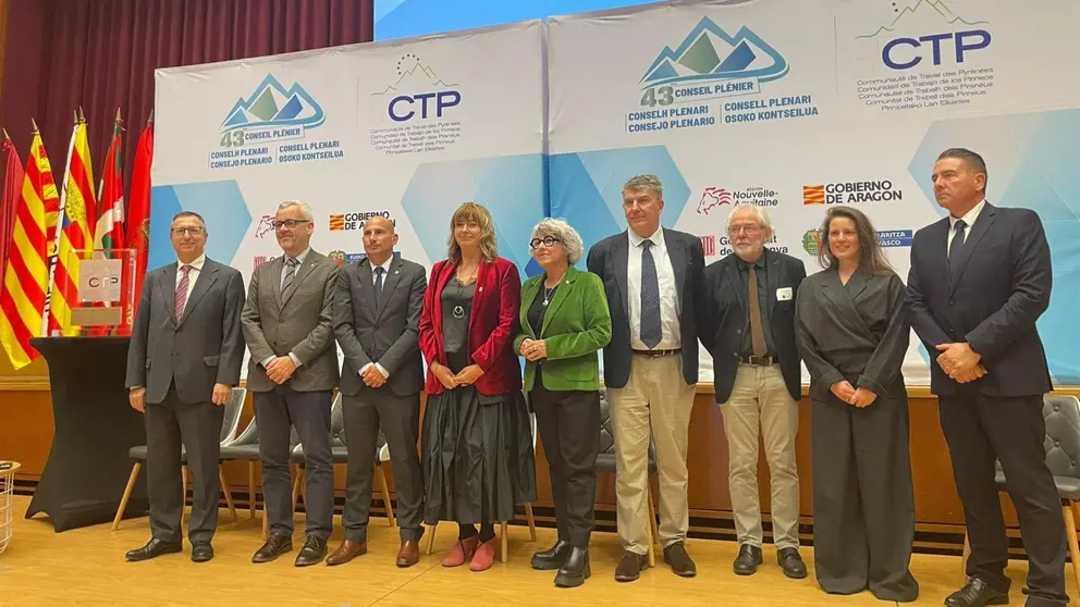 La vicepresidenta segunda del Gobierno de Navarra, Ana Ollo, toma el testigo para la Comunidad foral de la presidencia de la Comunidad de Trabajo de los Pirineos.
- CTP