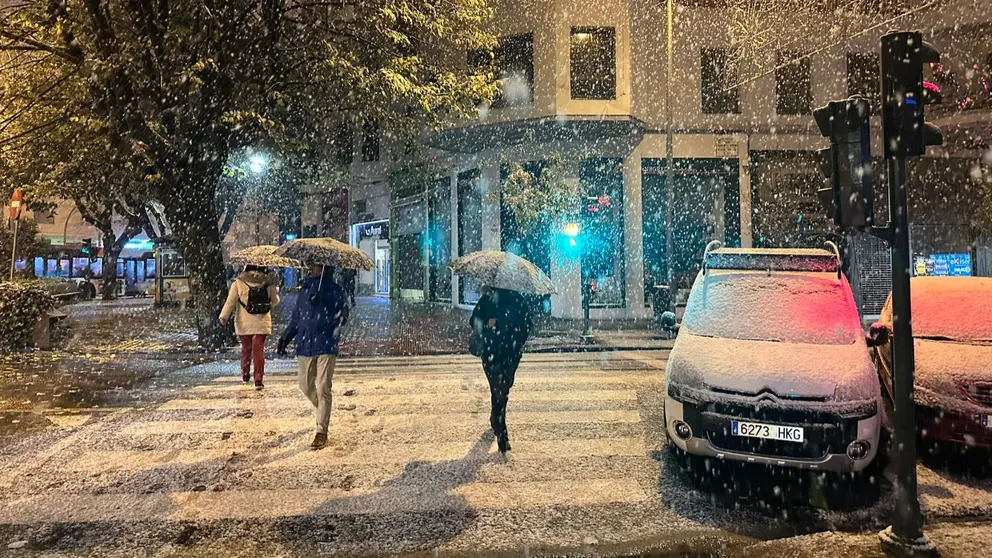 Imagen de la nieve en Pamplona. IRANZU LARRASOAÑA