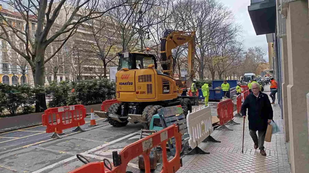 Cominezan las obras de reurbanizaci&oacute;n del Paseo de Sarasate de Pamplona con las catas arqueol&oacute;gicas. NAVARRA.COM