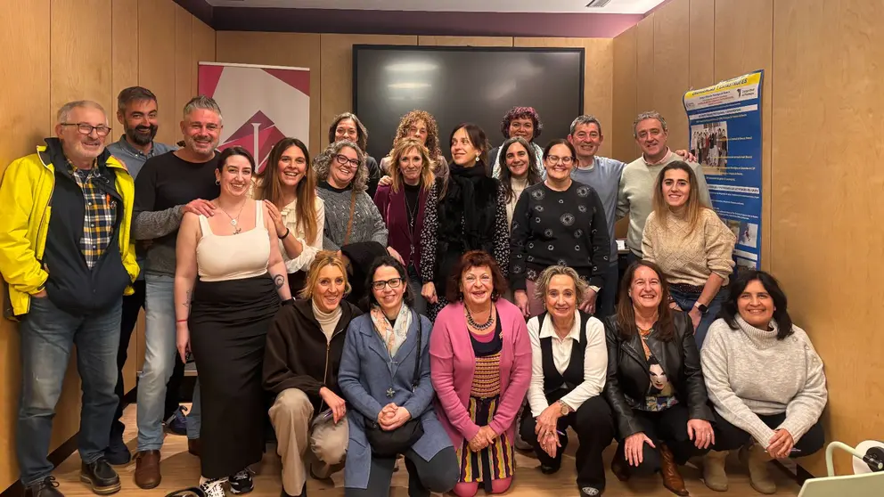 Fotograf&iacute;a de familia del Gipec en Navarra. CEDIDA