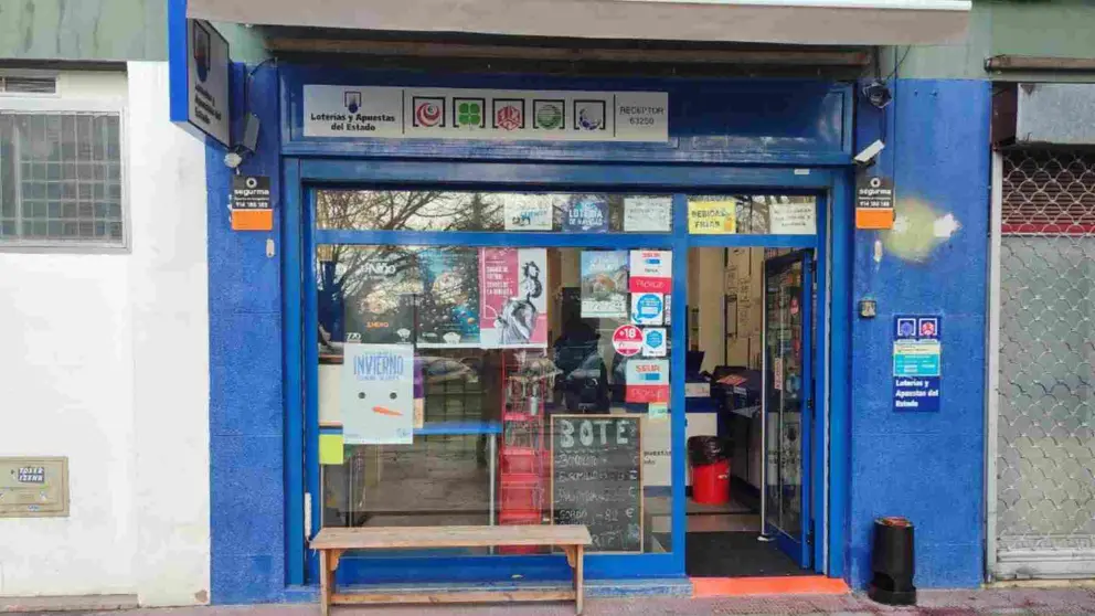 Punto de venta en el que se sell&oacute; el boleto de La Primitiva, en la calle Villafranca, 6. ONLAE