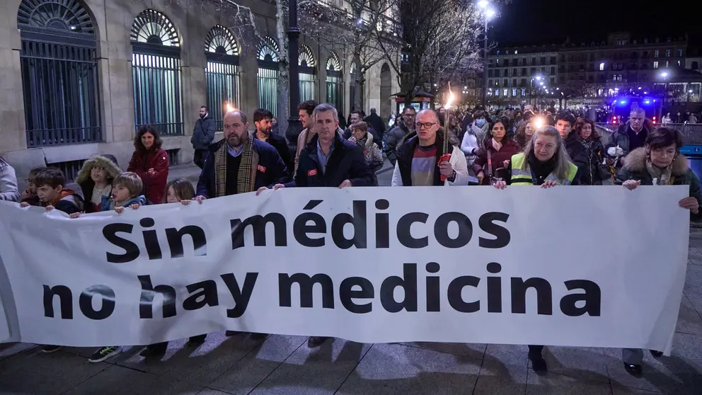 Manifestaci&oacute;n de apoyo al colectivo m&eacute;dico convocada por el Sindicato M&eacute;dico de Navarra (SMN) y el Colegio Oficial de M&eacute;dicos de Navarra. I&Ntilde;IGO ALZUGARAY