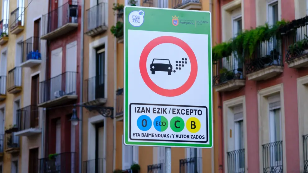 Cartel de la Zona de Bajas Emisiones. AYUNTAMIENTO DE PAMPLONA