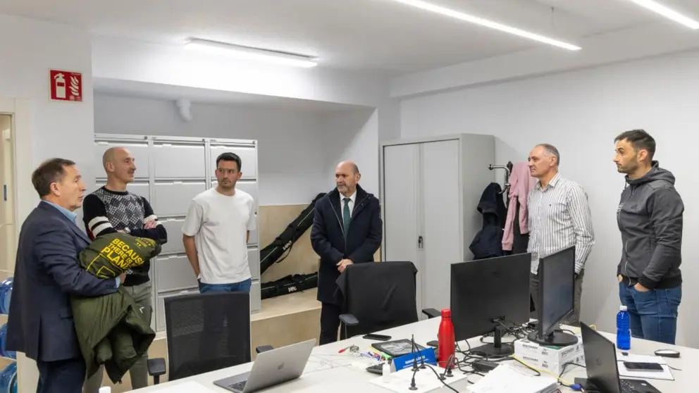 El presidente de la Real Federaci&oacute;n Espa&ntilde;ola de F&uacute;tbol (RFEF), Rafael Louz&aacute;n, de visita en Pamplona. CEDIDA