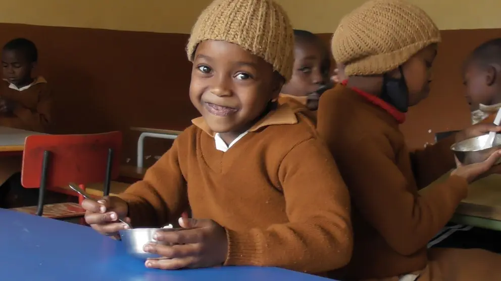 Alumno de la escuela MSI (Mar&iacute;a Salus Infirmorum) en Kenia. CINFA