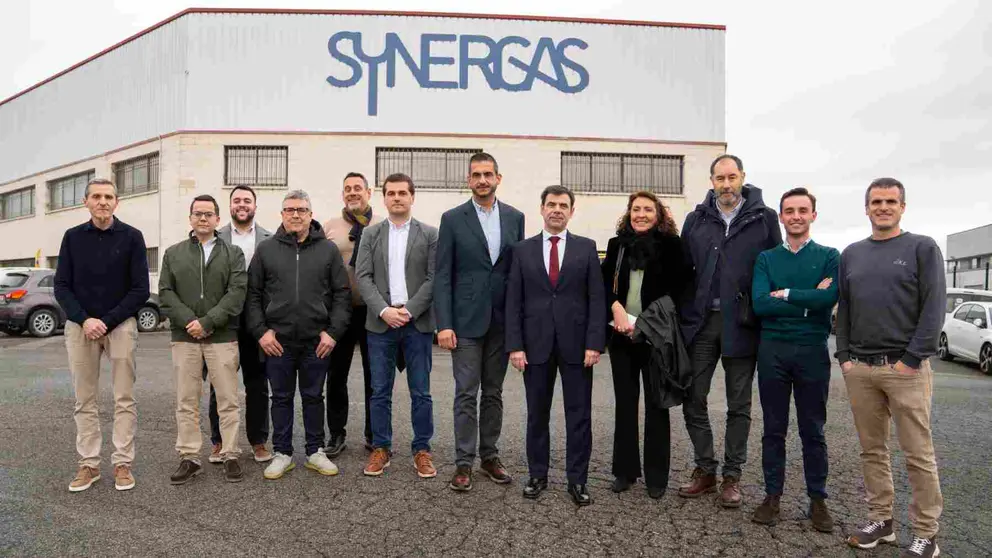 Responsables de Synergas y autoridades en la presentaci&oacute;n de las nuevas instalaciones en Beri&aacute;in. SYNERGAS
