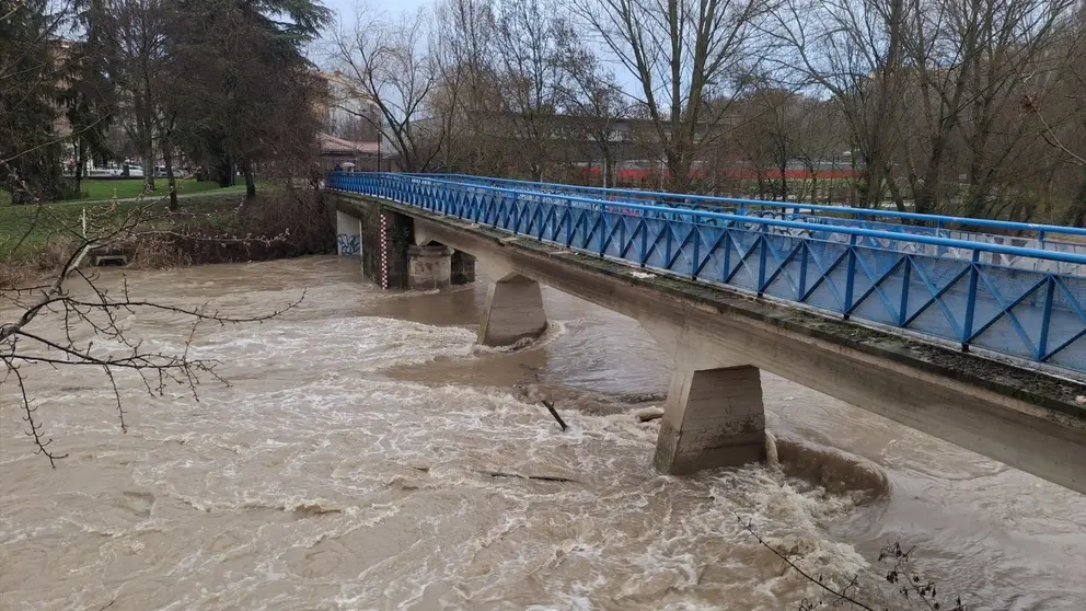 El r&iacute;o Arga a su paso por Pamplona. EUROPA PRESS