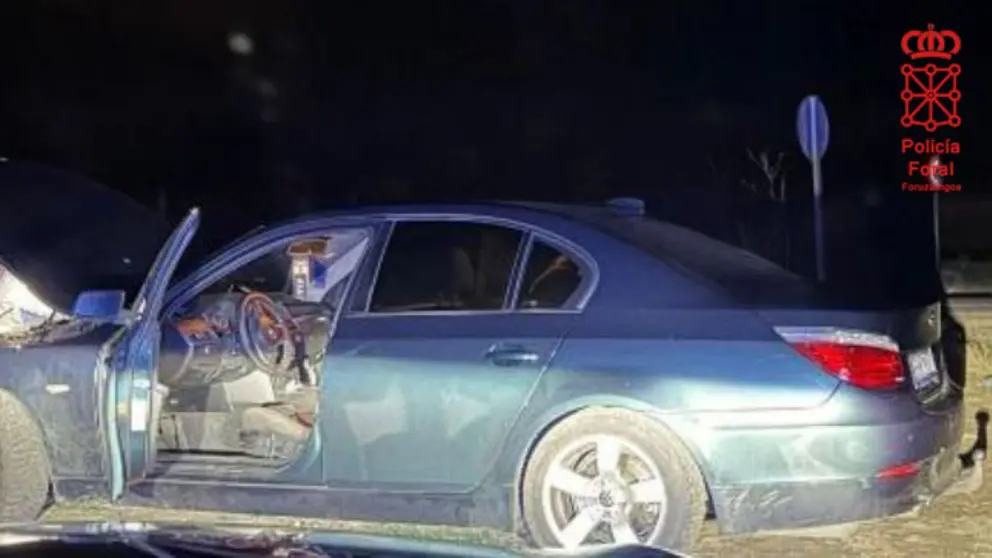 Veh&iacute;culo en el que fueron interceptados los detenidos. POLIC&Iacute;A FORAL