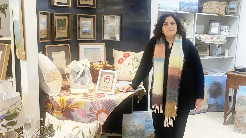 Marta D&iacute;ez Ochoa en su tienda Mondo Marta de Tudela. Navarra Emprende.