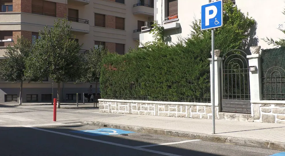 Una plaza reservada para personas con discapacidad. AYUNTAMIENTO DE PAMPLONA