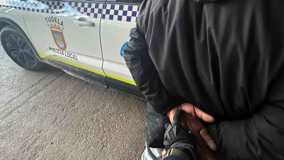 Un detenido por robo con fuerza a cargo de la Polic&iacute;a Local de Tudela. POLIC&Iacute;A LOCAL DE TUDELA