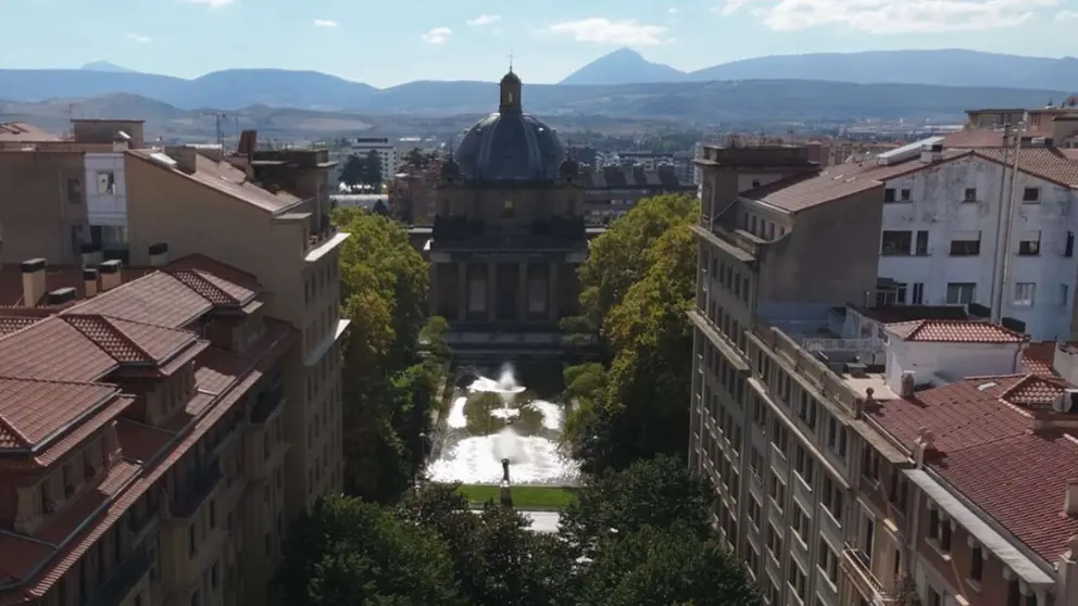 Vista del Monumento a los Ca&iacute;dos. AYUNTAMIENTO DE PAMPLONA
