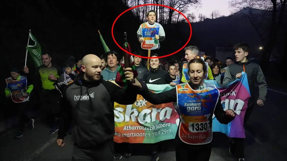 Participantes en la Korrika 2026 portan silueta de Mikel San Sebasti&aacute;n, un etarra que particip&oacute; en el atentado de la T4 del aeropuerto de Barajas en 2006, en el que murieron dos personas.
