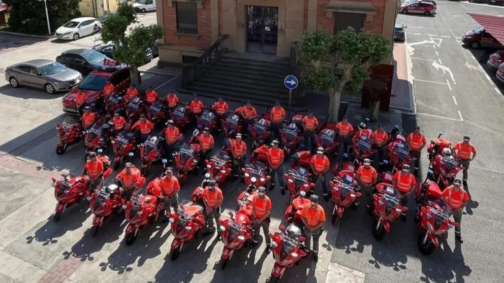 Grupo de motoristas de la Divisi&oacute;n de Tr&aacute;fico en la Comisar&iacute;a Central de Polic&iacute;a Foral de Pamplona. GOBIERNO DE NAVARRA