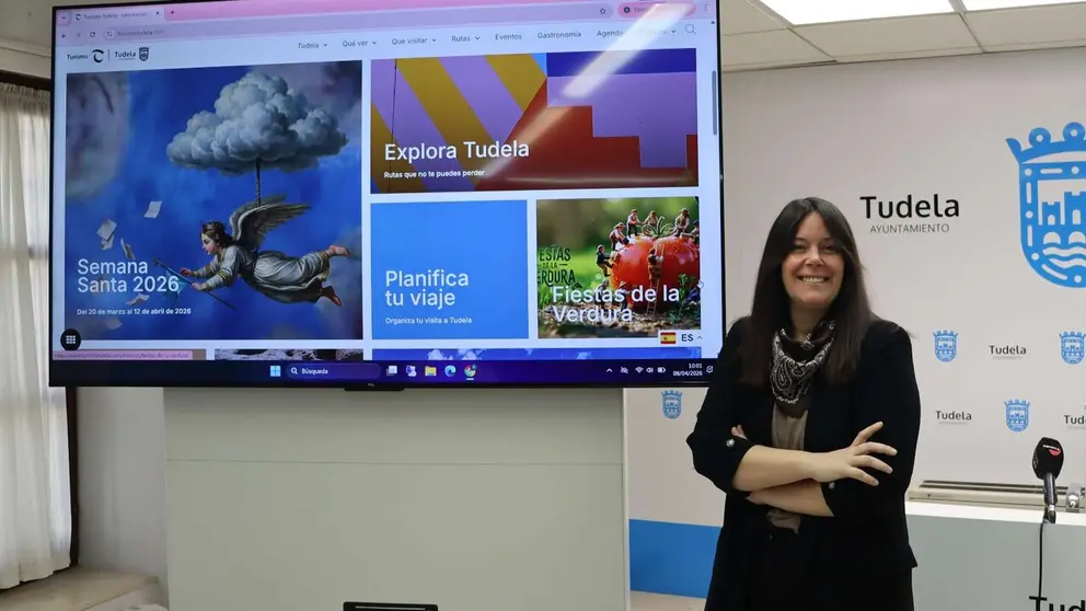 Irune Garc&iacute;a, concejala de Tudela, presenta la nueva web de Turismo. AYUNTAMIENTO DE TUDELA