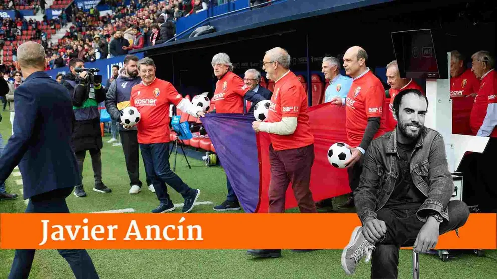Homenaje a la plantilla de CA Osasuna que logr&oacute; el ascenso a Primera Divisi&oacute;n en 1980. I&Ntilde;IGO ALZUGARAY