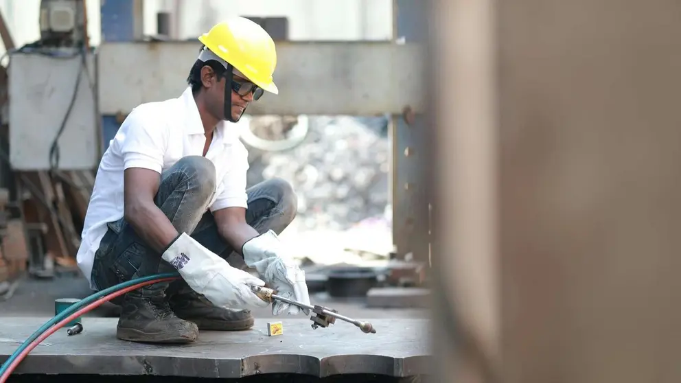 Un trabajador en una obra. GOBIERNO DE NAVARRA