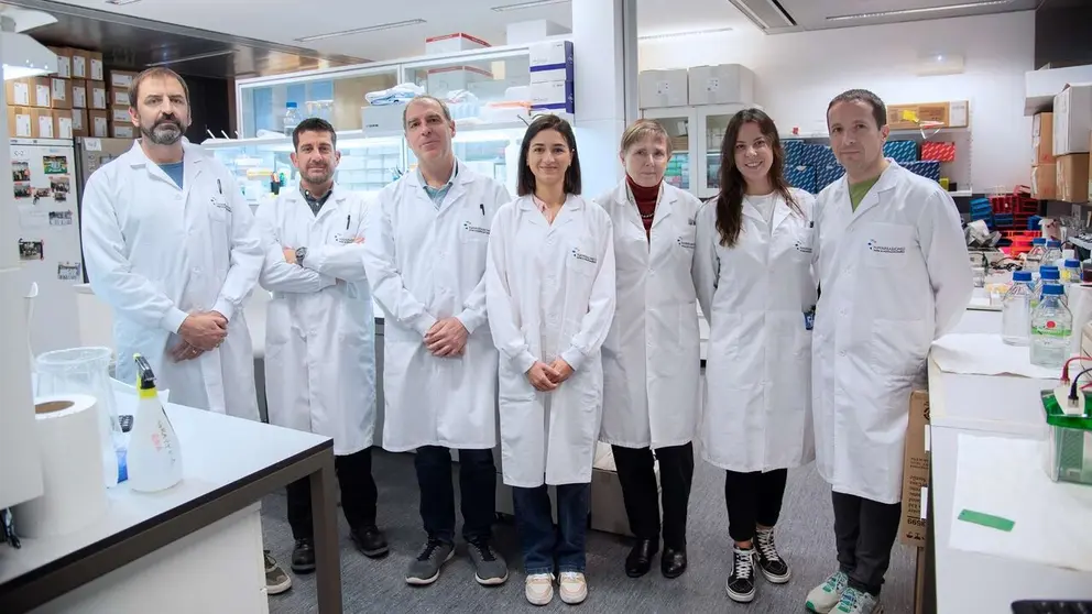 De izda. A dcha.: Enrique Santamar&iacute;a, Joaqu&iacute;n Fern&aacute;ndez, David Escors, Luisa Chocarro, Grazyna Kochan, Karina Aus&iacute;n y Borja Vilaplana. GOBIERNO DE NAVARRA