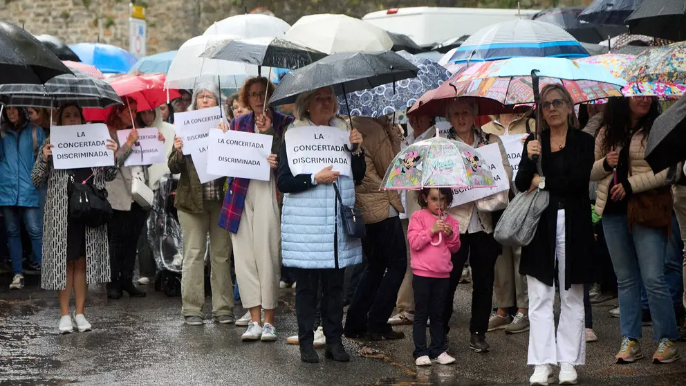 La Federaci&oacute;n de Servicios P&uacute;blicos de UGT Navarra y SEPNA convocan una concentraci&oacute;n para rechazar el cierre de catorce aulas de Educaci&oacute;n Concertada de Educaci&oacute;n Infantil. NAVARRA.COM