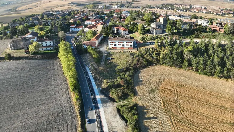Vista a&eacute;rea de otro carril bici en Cizur Menor. GOBIERNO DE NAVARRA / ARCHIVO