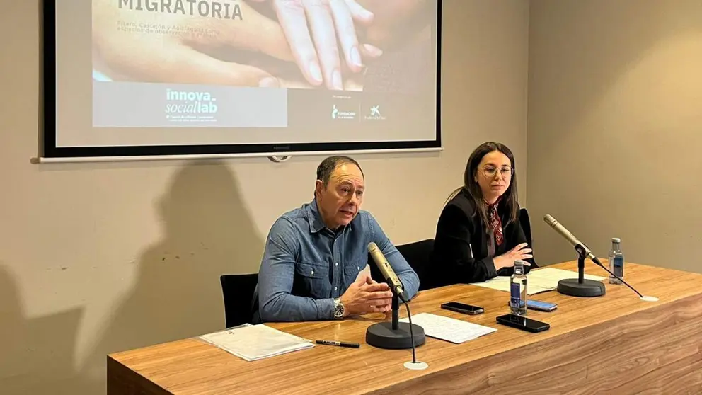 Jos&eacute; &Aacute;ngel Andr&eacute;s Guti&eacute;rrez, Presidente de Fundaci&oacute;n Caja Navarra y Cristina del Estal, gestora de proyectos e innovaci&oacute;n de Fundaci&oacute;n Caja Navarra. CEDIDA