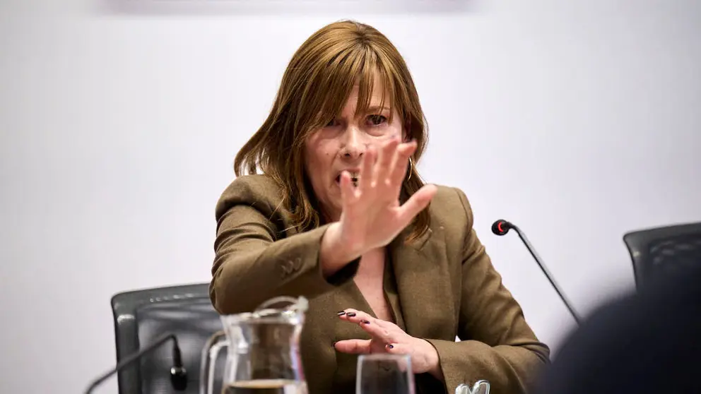 La expresidenta de Navarra Uxue Barkos comparece en la Comisi&oacute;n de Investigaci&oacute;n sobre licitaci&oacute;n y adjudicaci&oacute;n de obras p&uacute;blicas del Gobierno de Navarra. PABLO LASAOSA