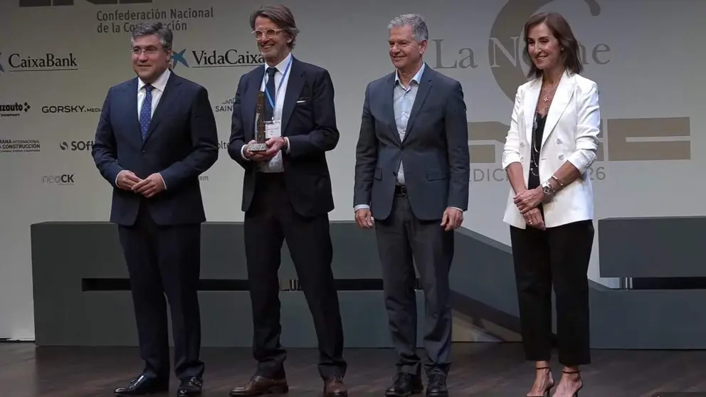 Entrega del Premio de la Confederaci&oacute;n Nacional de la Construcci&oacute;n a la Mujer en la Construcci&oacute;n. ABAIGAR