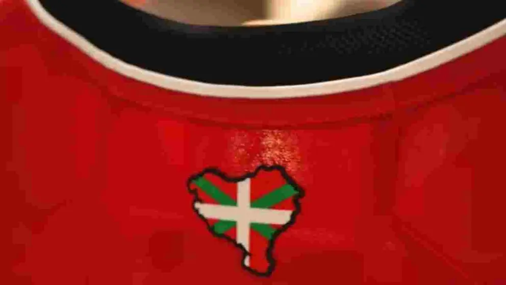 El Athletic se anexiona Navarra en su camiseta.