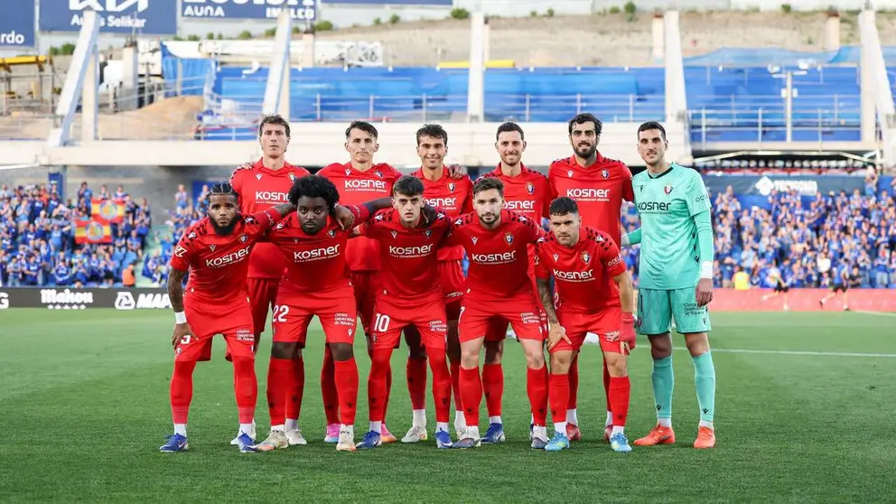 Equipo titular de los rojillos ante el Getafe en el Coliseum. CA Osasuna.