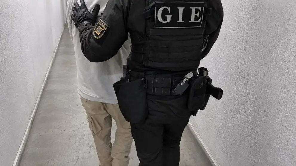 Conducci&oacute;n del detenido al Palacio de Justicia