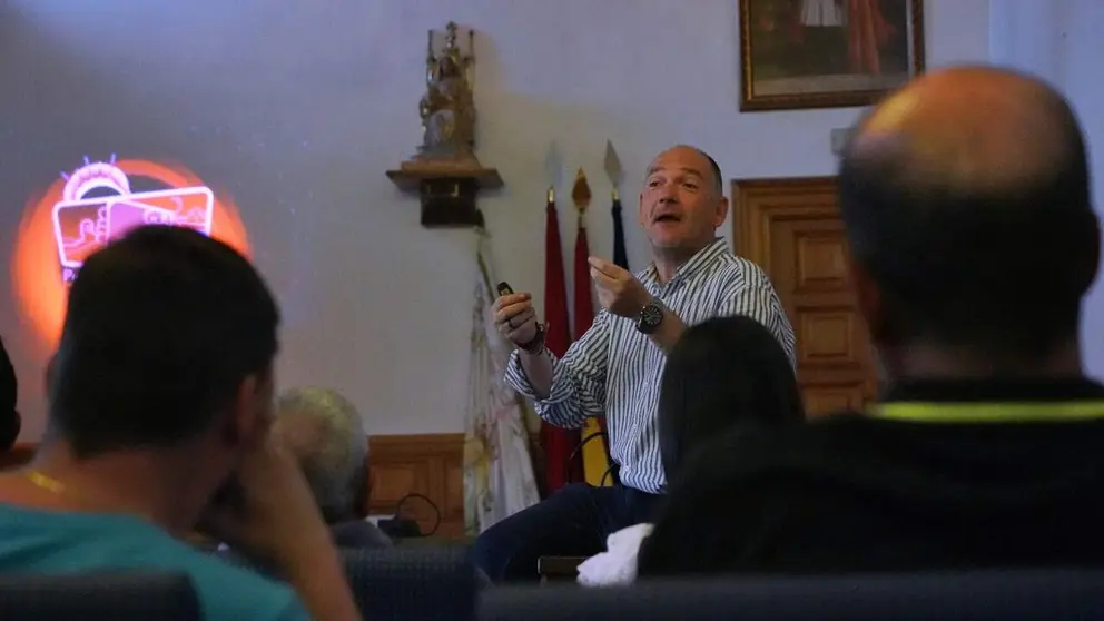 Foto de la reciente reuni&oacute;n para abordar la cita del eclipse. AYUNTAMIENTO DE FITERO