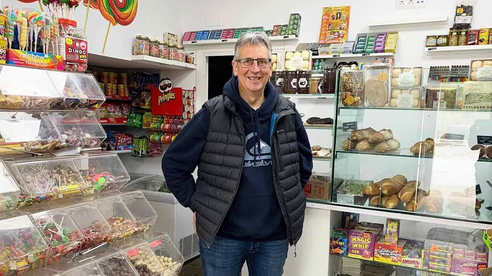 Ismael Tellechea en la panader&iacute;a Maskarita de Aoiz. Navarra.com
