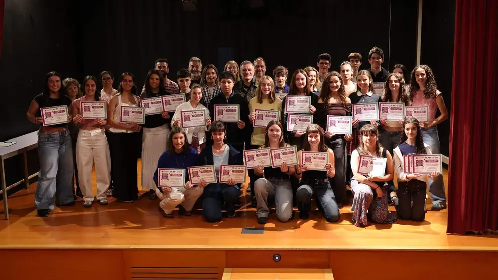 Imagen de los premiados del certamen literario juvenil. AYUNTAMIENTO DE PAMPLONA