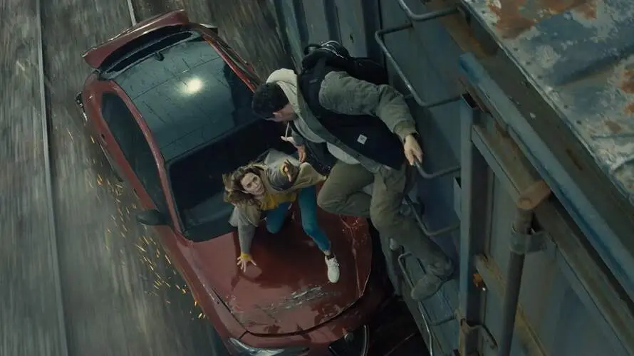 Emily Blunt y Josh O&acute;Connor en Disclosure Day