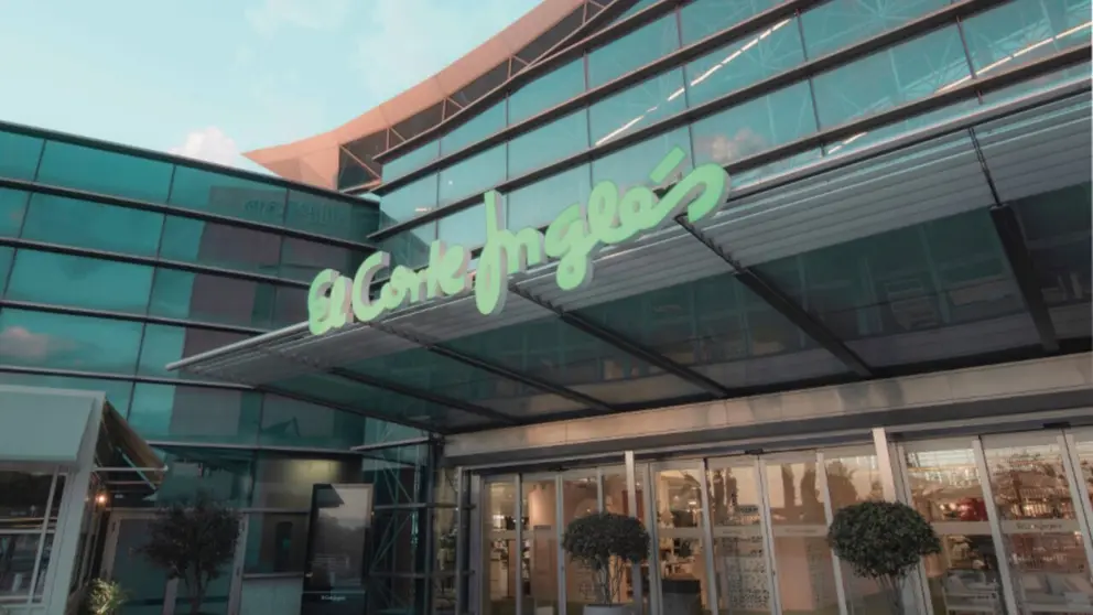 La fachada de un establecimiento de El Corte Ingl&eacute;s. CEDIDA