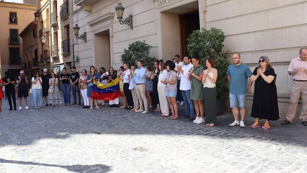 Minuto silencio por el terremoto en Venezuela. AYUNTAMIENTO DE TUDELA