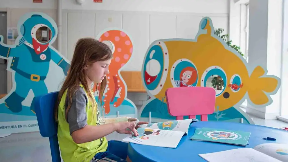 El Hospital Universitario de Navarra ha actualizado el cuento &lsquo;Aventura en el quir&oacute;fano&rsquo; para ni&ntilde;os que van a ser intervenidos y sus familias.