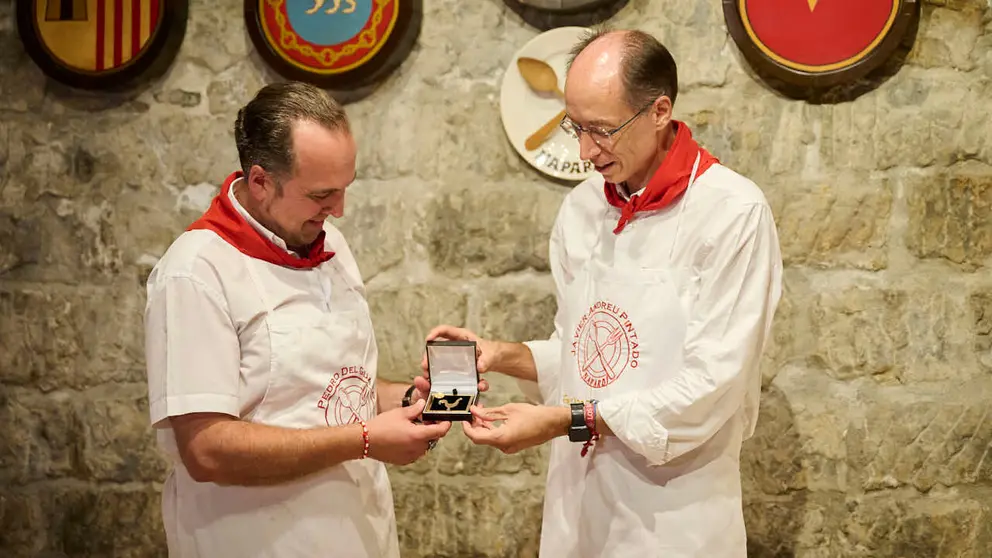 Napardi entrega el Gallico de Oro 2026 a Javier Andreu. PABLO LASAOSA