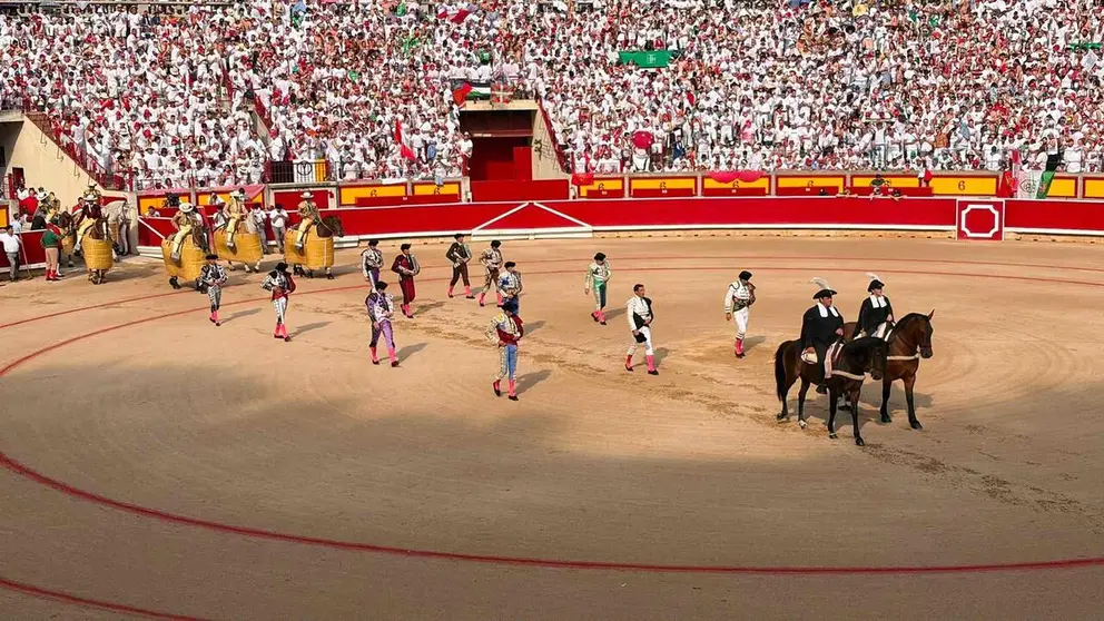 Pase&iacute;llo en la cuarta corrida de la Feria del Toro de Pamplona.