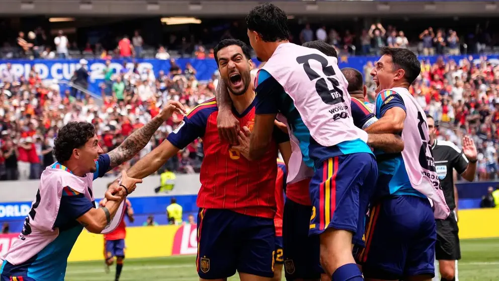 El pamplon&eacute;s Mikel Merino celebra su gol ante B&eacute;lgica con la Selecci&oacute;n Espa&ntilde;ola. AFP7 / EUROPA PRESS